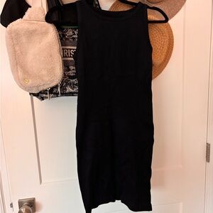 Black Sleeveless Dress
